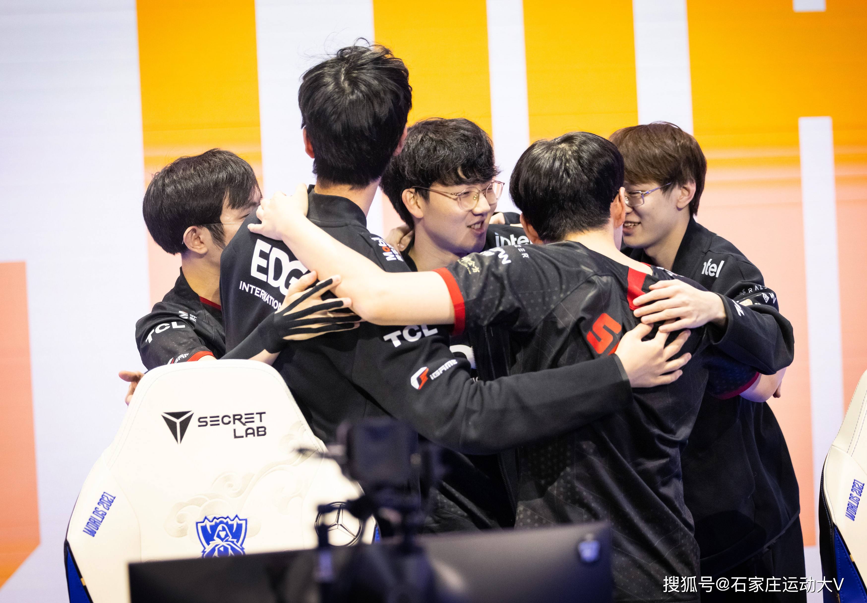 Scout重返赛场，出色防守首场状态出色，西班牙队观众沸腾！的简单介绍