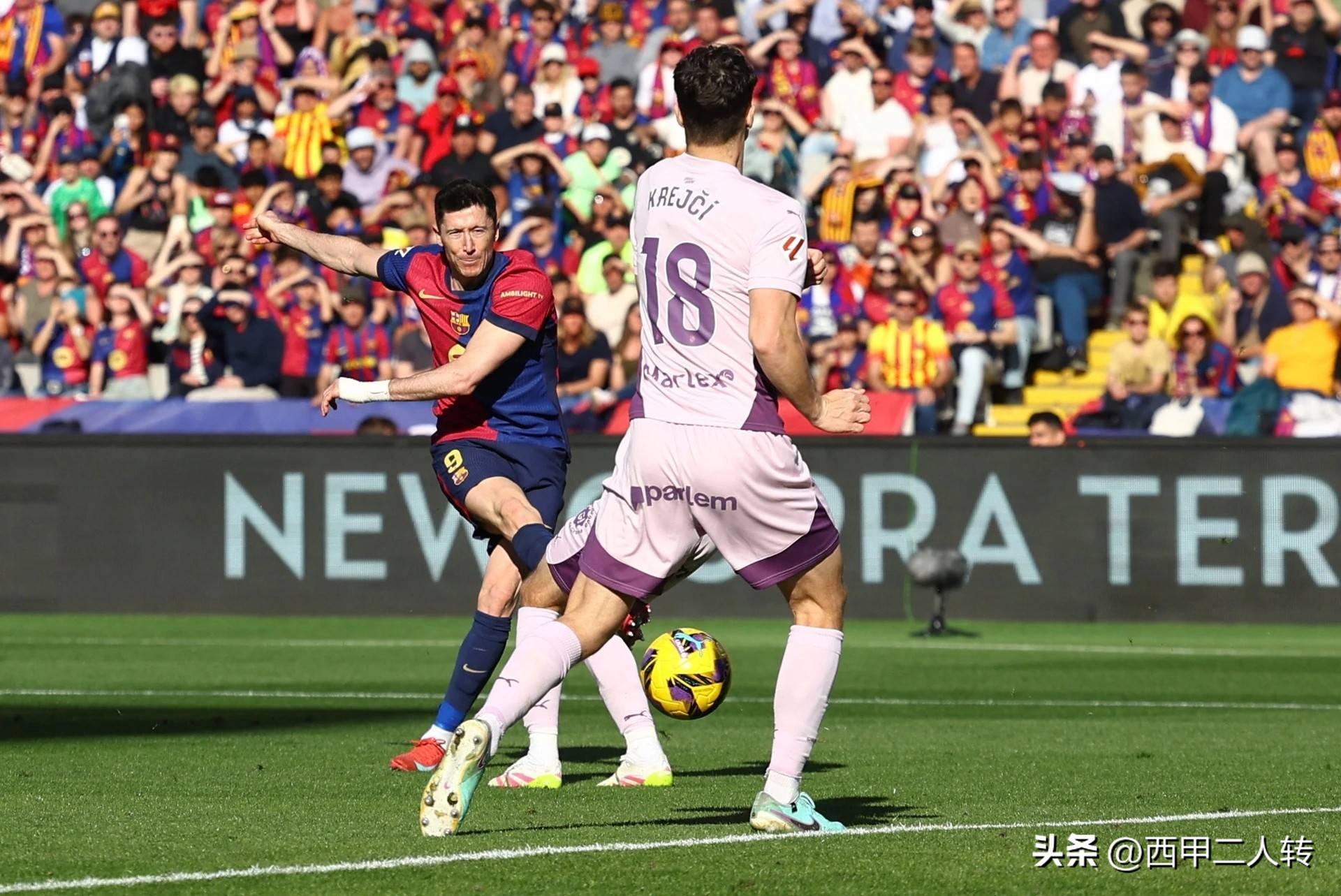 包含莱万多夫斯基在中国队比赛中出色防守，大比分获胜引发热议！引发球迷热议的词条