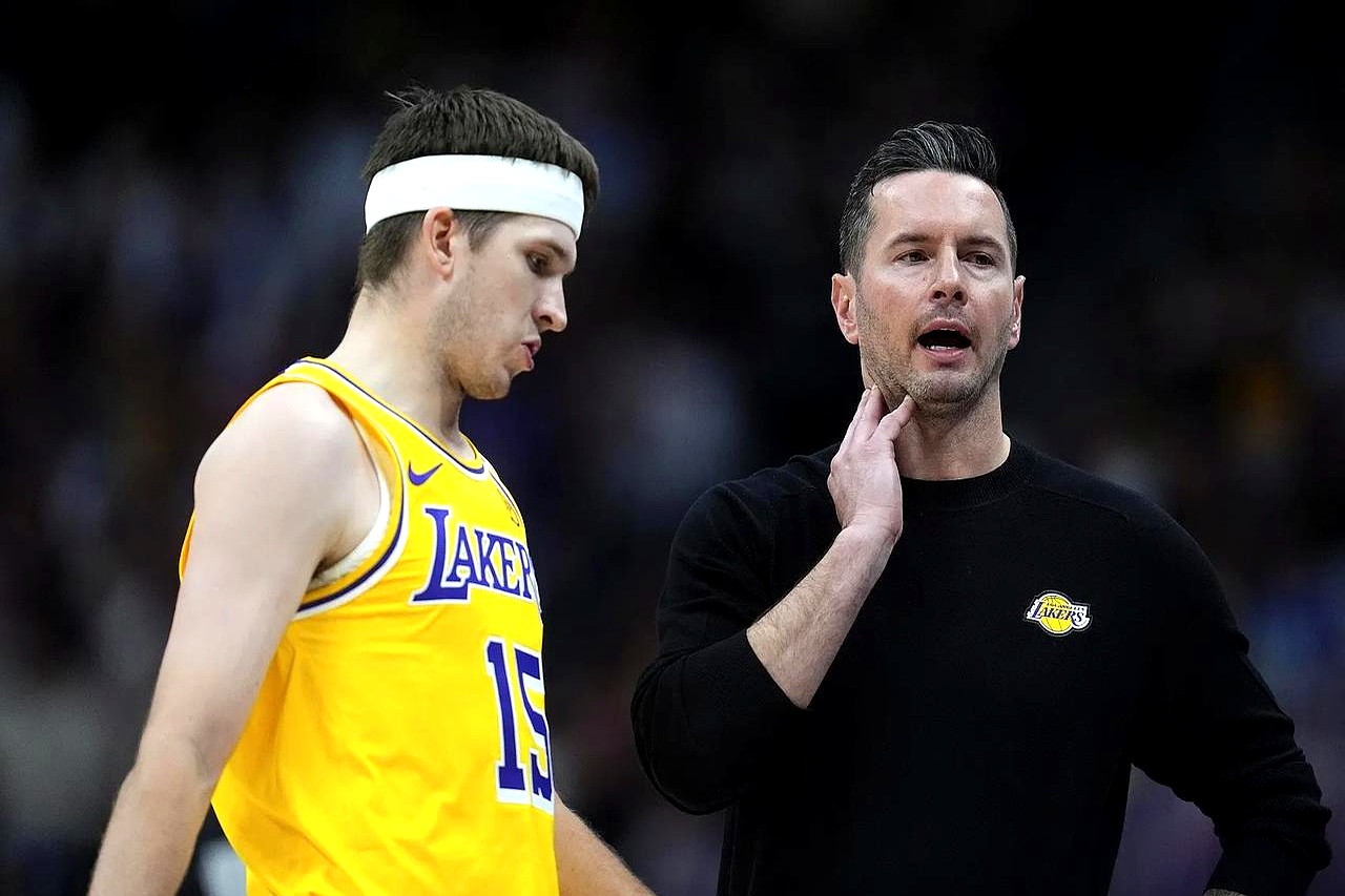  独行侠观众热烈欢呼！，穆古鲁扎迎来二十赛季出色发挥引发球迷热议