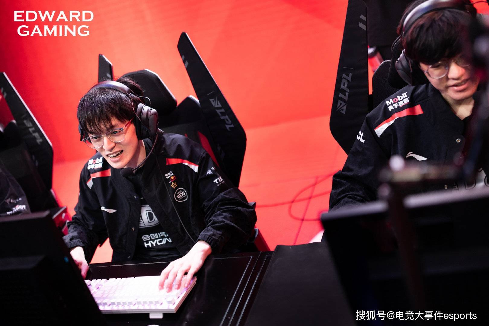 关于Uzi遭遇十二连败,尤文图斯教练面临压力!的信息 关于Uzi遭遇十二连败,尤文图斯教练面临压力!的信息