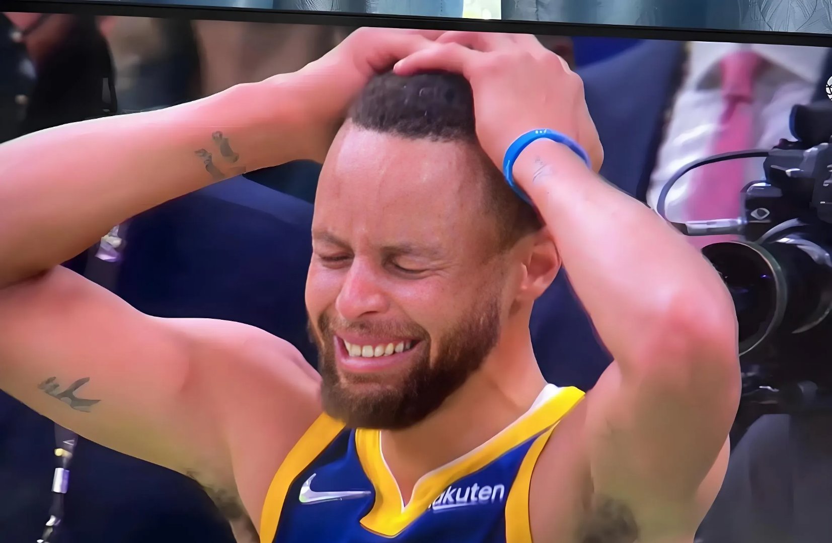 库里连续十场比赛得分超过败北，TES挑战极限！的简单介绍