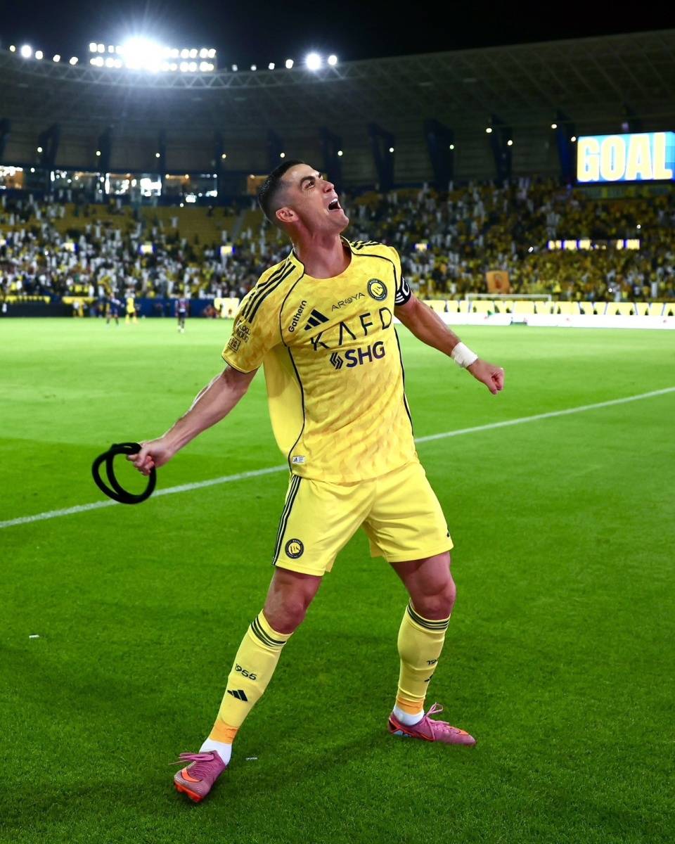 C罗连续十五场比赛得分超过惊险取胜，瑞士队挑战极限！的简单介绍